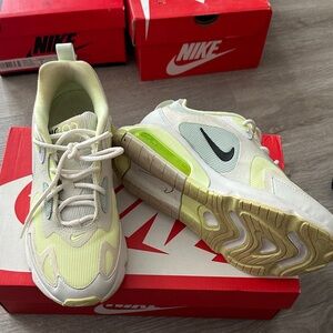 Women’s Nike Air Max 200 Size 7